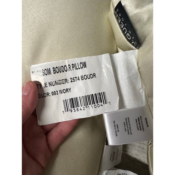 J. Queen New York Decorative Cream Satin Lace Throw Pillows NEW - Picture 4 of 4